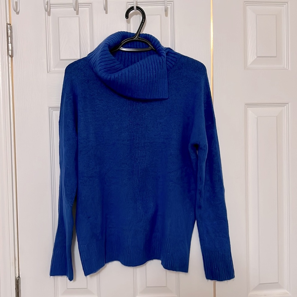 Banana republic blue sweater